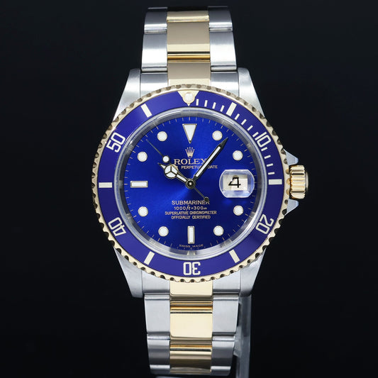 MINT 2004 Rolex Submariner 16613 Gold Steel Two Tone Gold Buckle Sunburst Blue Watch
