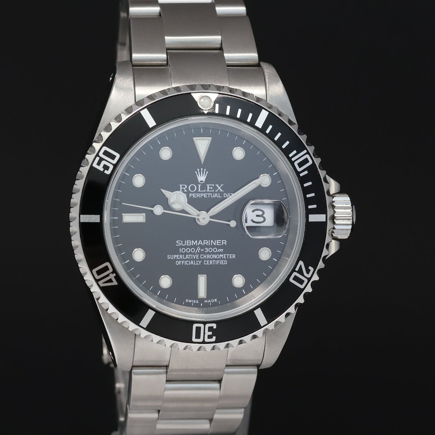 MINT 2001 Rolex 16610 LN Submariner Date Steel Black 40mm Oyster Watch Box