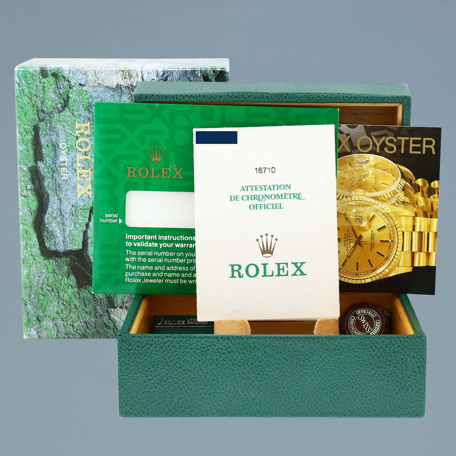 PAPERS 1999 MINT Rolex GMT-Master II Coke Red Black Steel 16710 40mm Watch Box