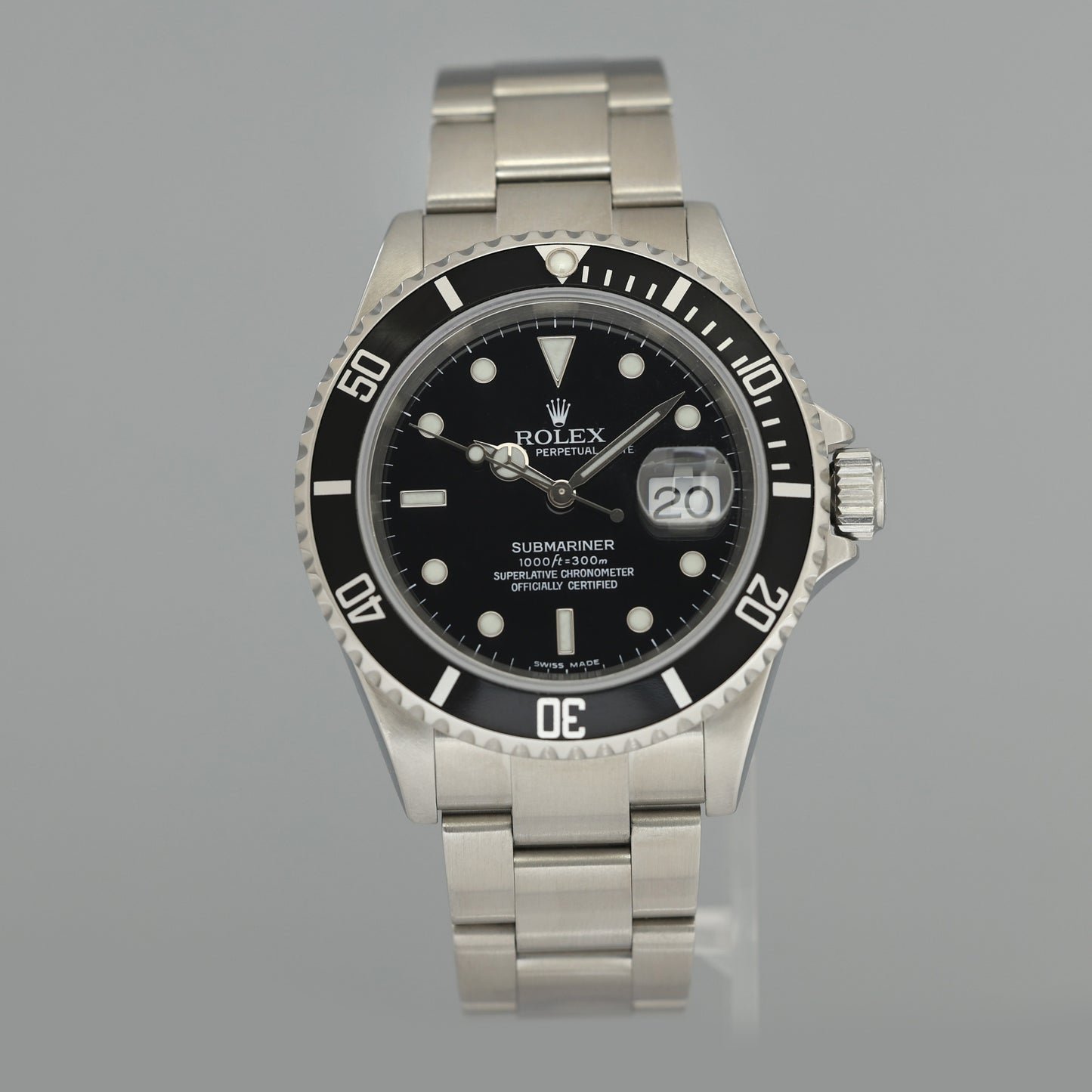 2005 MINT Rolex Submariner Date 16610 Steel Black 40mm Watch Box