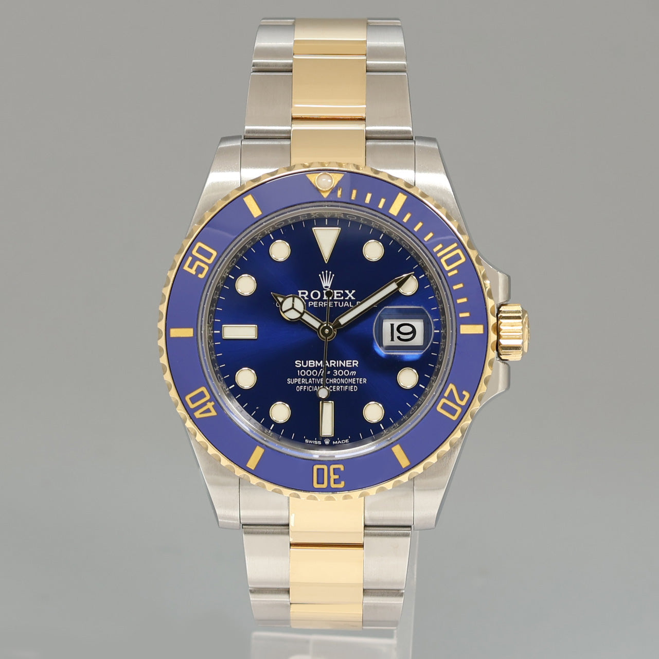 2022 NEW PAPERS Rolex Submariner 41mm Blue 126613LB Two Tone Gold Steel Watch Box
