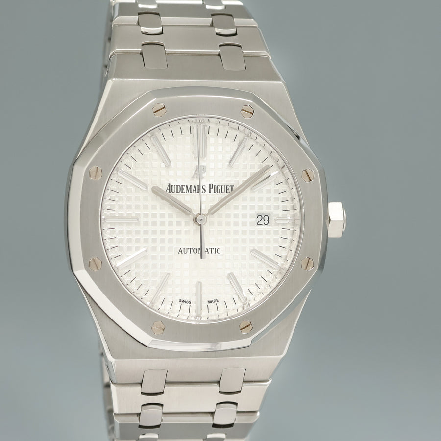 Serviced in 2026 Audemars Piguet Royal Oak 41mm Steel 15400ST White Watch Box