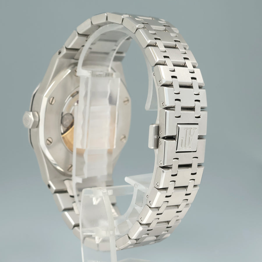 Serviced in 2026 Audemars Piguet Royal Oak 41mm Steel 15400ST White Watch Box