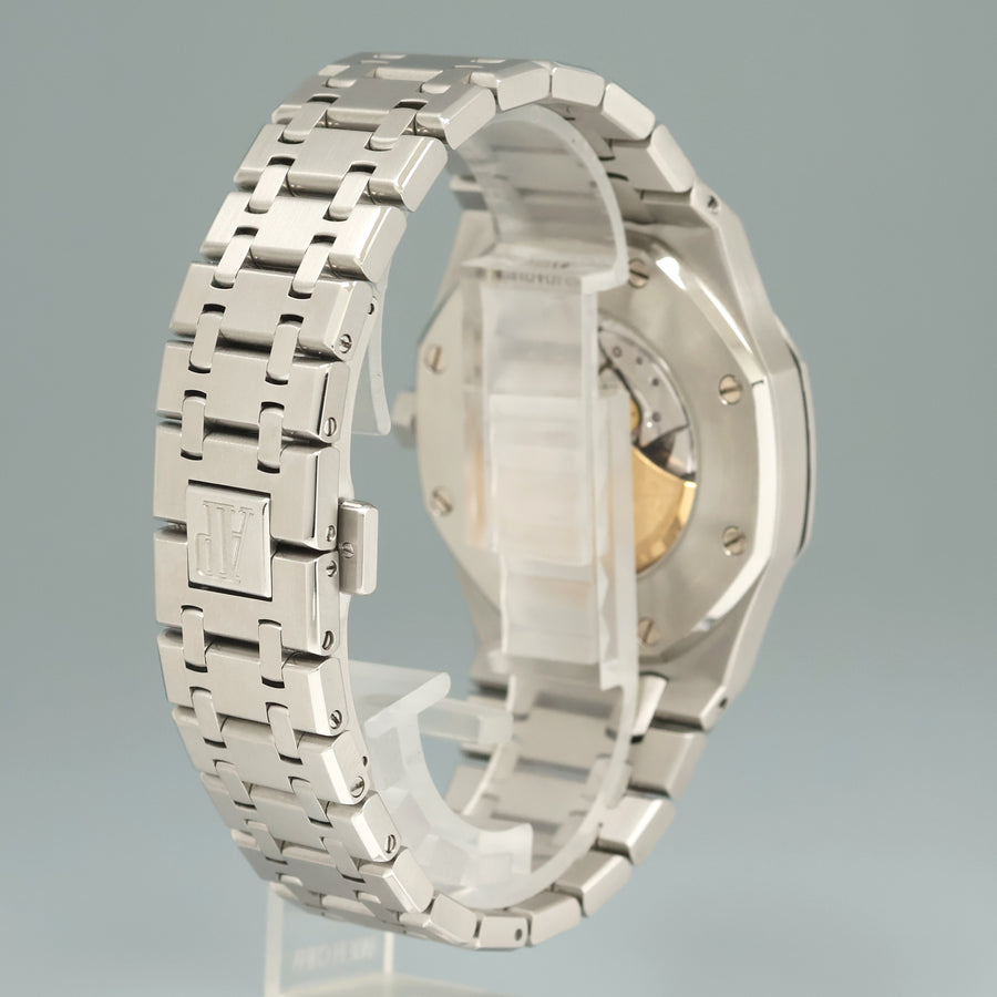 Serviced in 2026 Audemars Piguet Royal Oak 41mm Steel 15400ST White Watch Box