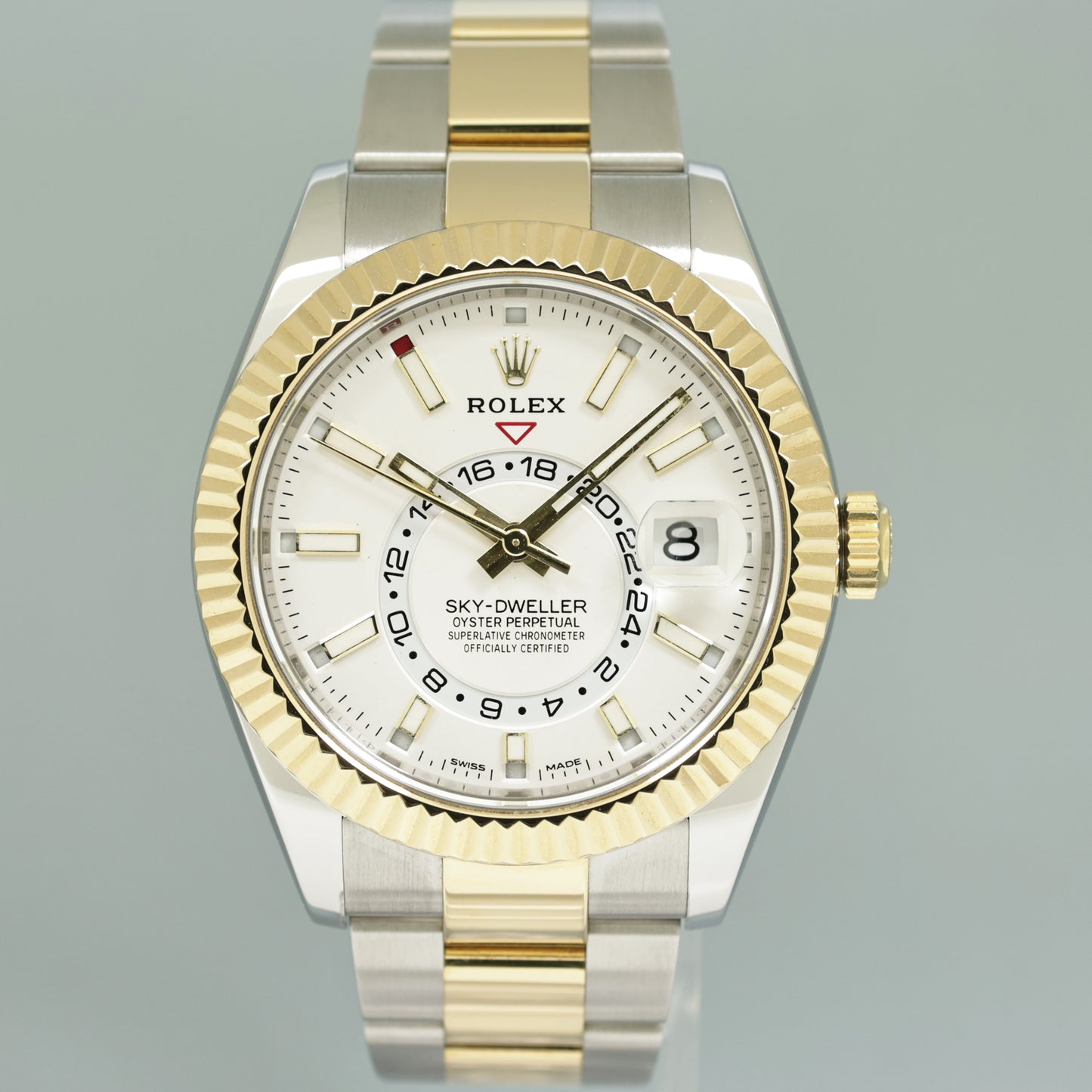 2022 MINT Rolex Sky-Dweller 326933 Two Tone Gold Steel White 42mm Oyster Watch Box