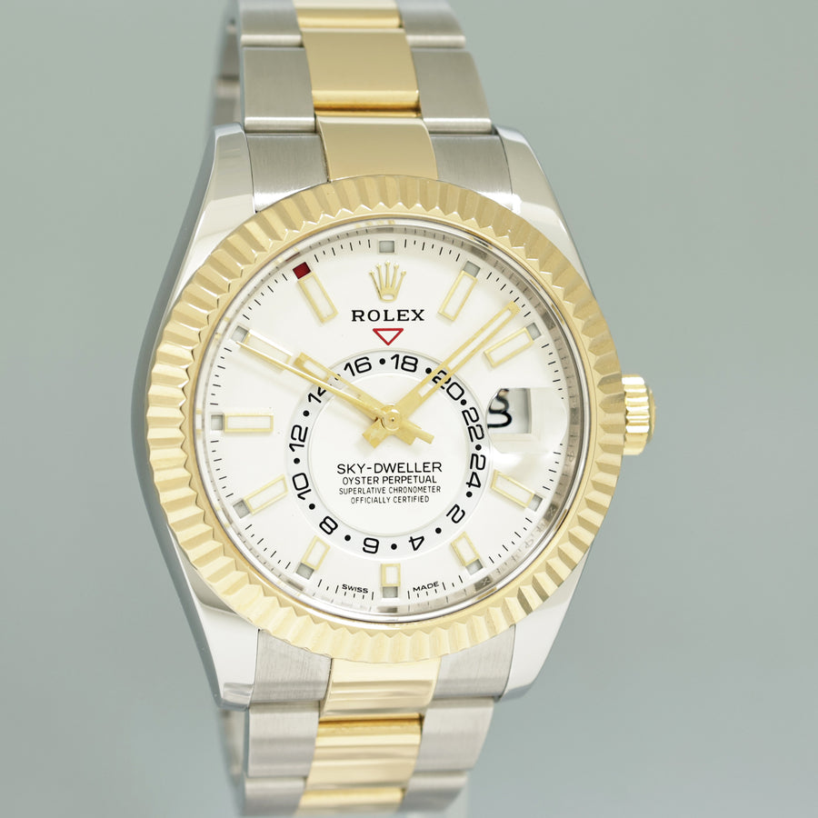 2022 MINT Rolex Sky-Dweller 326933 Two Tone Gold Steel White 42mm Oyster Watch Box