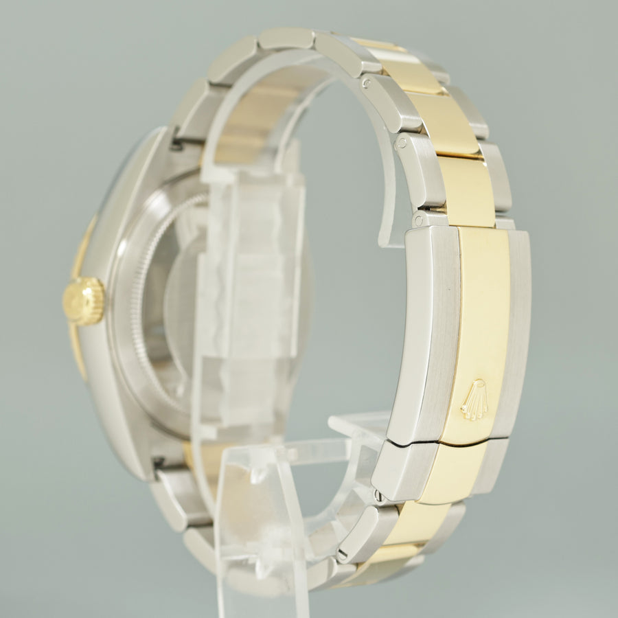 2022 MINT Rolex Sky-Dweller 326933 Two Tone Gold Steel White 42mm Oyster Watch Box