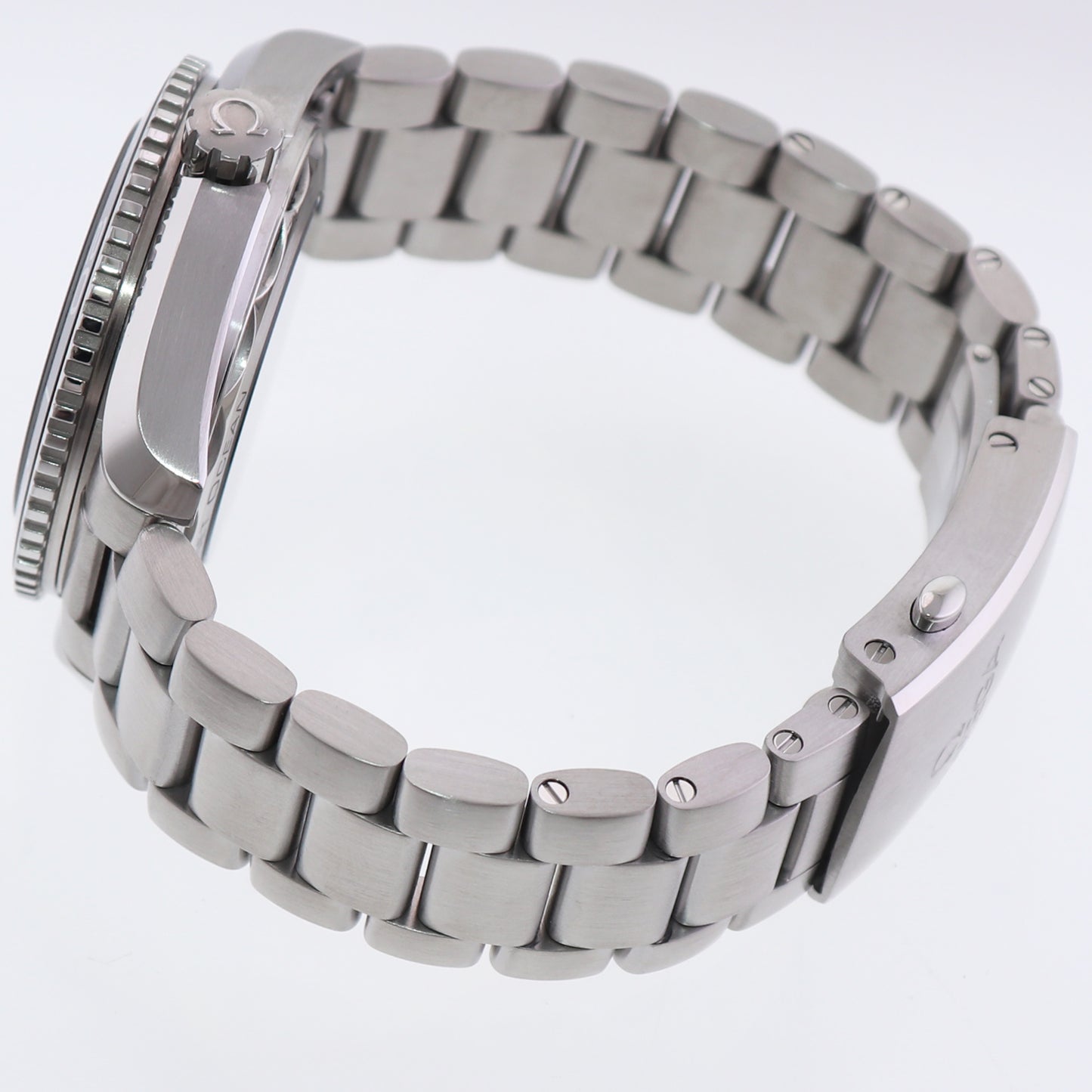 PAPERS Omega Seamaster Planet Ocean 600M 215.30.40.20.01.001 Steel 39.5mm Watch