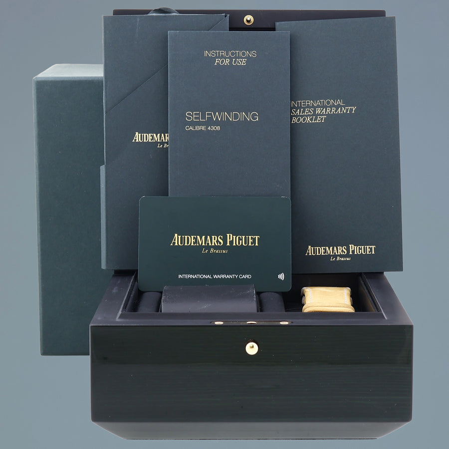 PAPERS Audemars Piguet Royal Oak Offshore White Gold Black 42mm 15720CN Watch