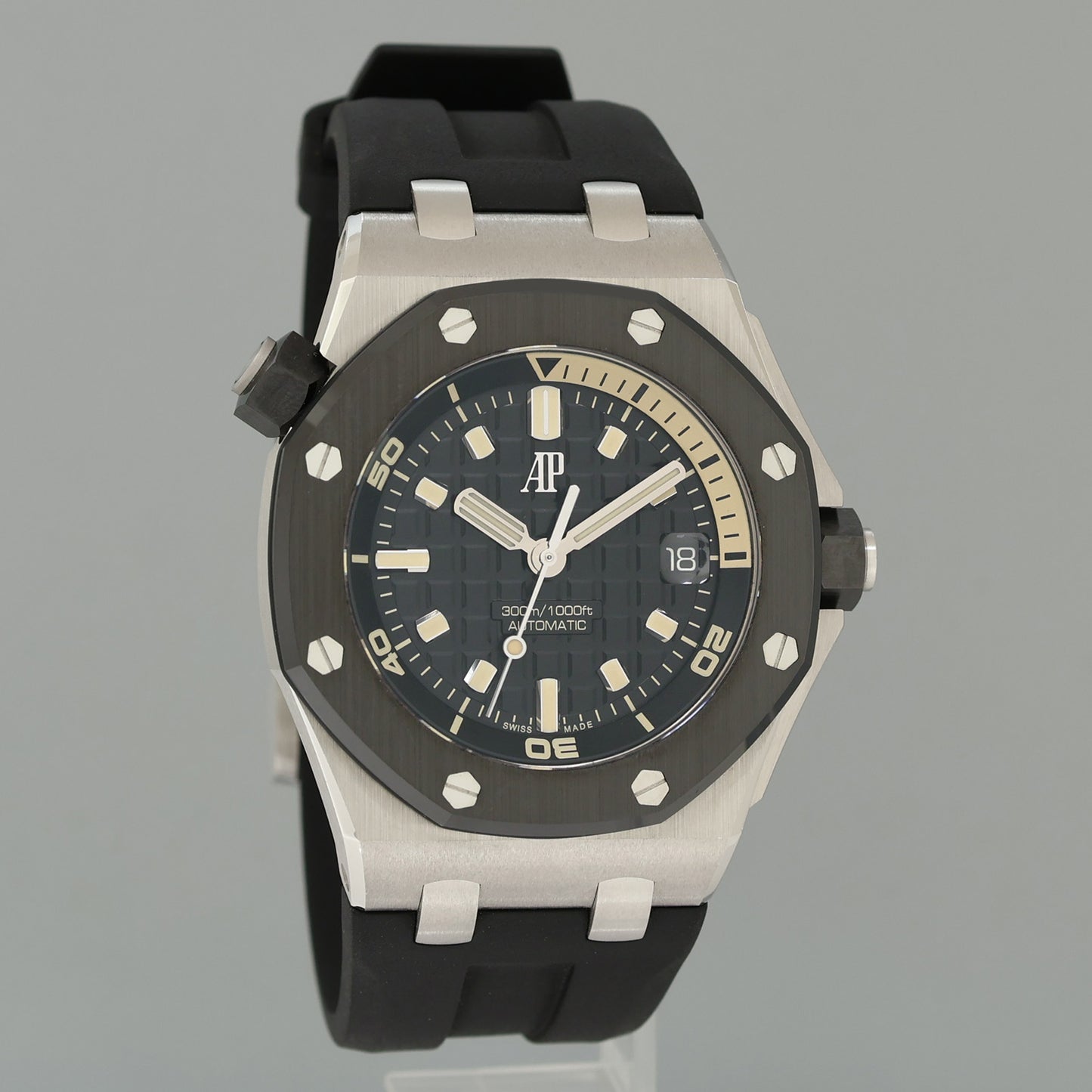 PAPERS Audemars Piguet Royal Oak Offshore White Gold Black 42mm 15720CN Watch