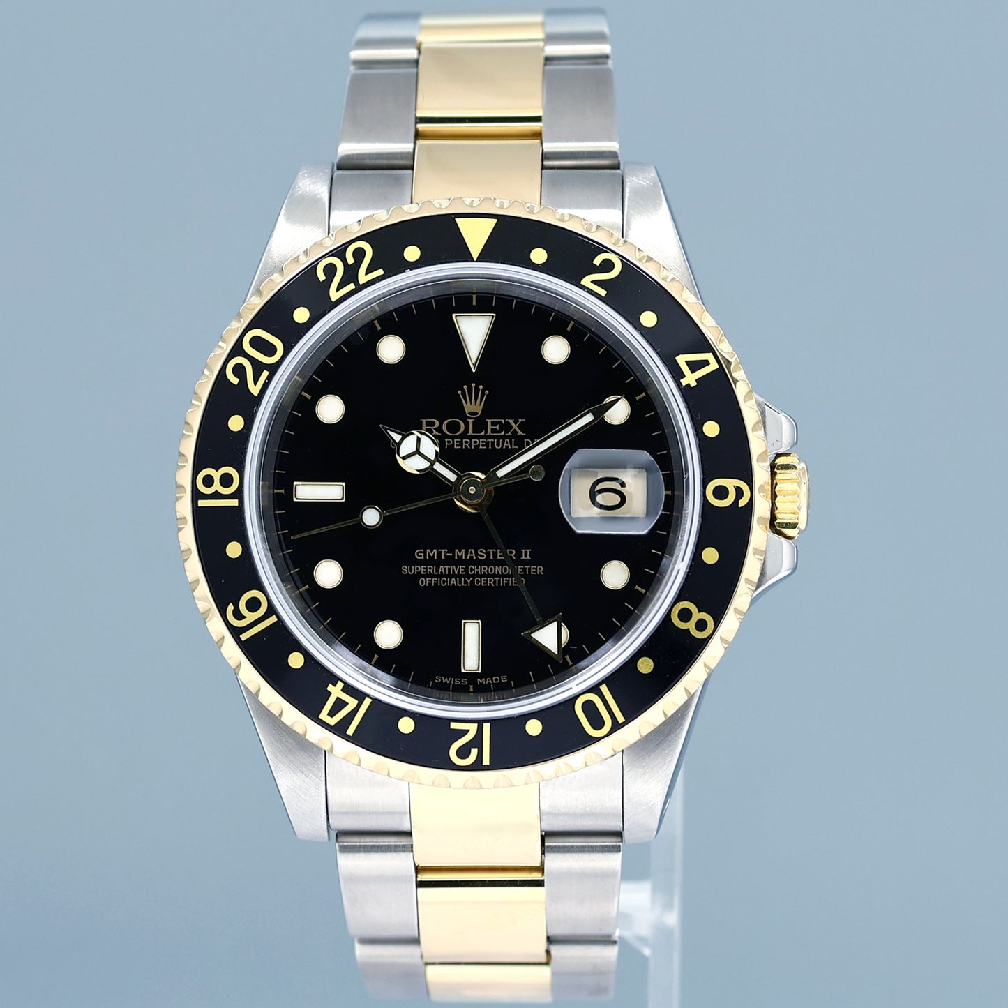 2000 PAPERS MINT Rolex GMT-Master II 16713 Black Two-Tone Yellow Gold Steel Watch