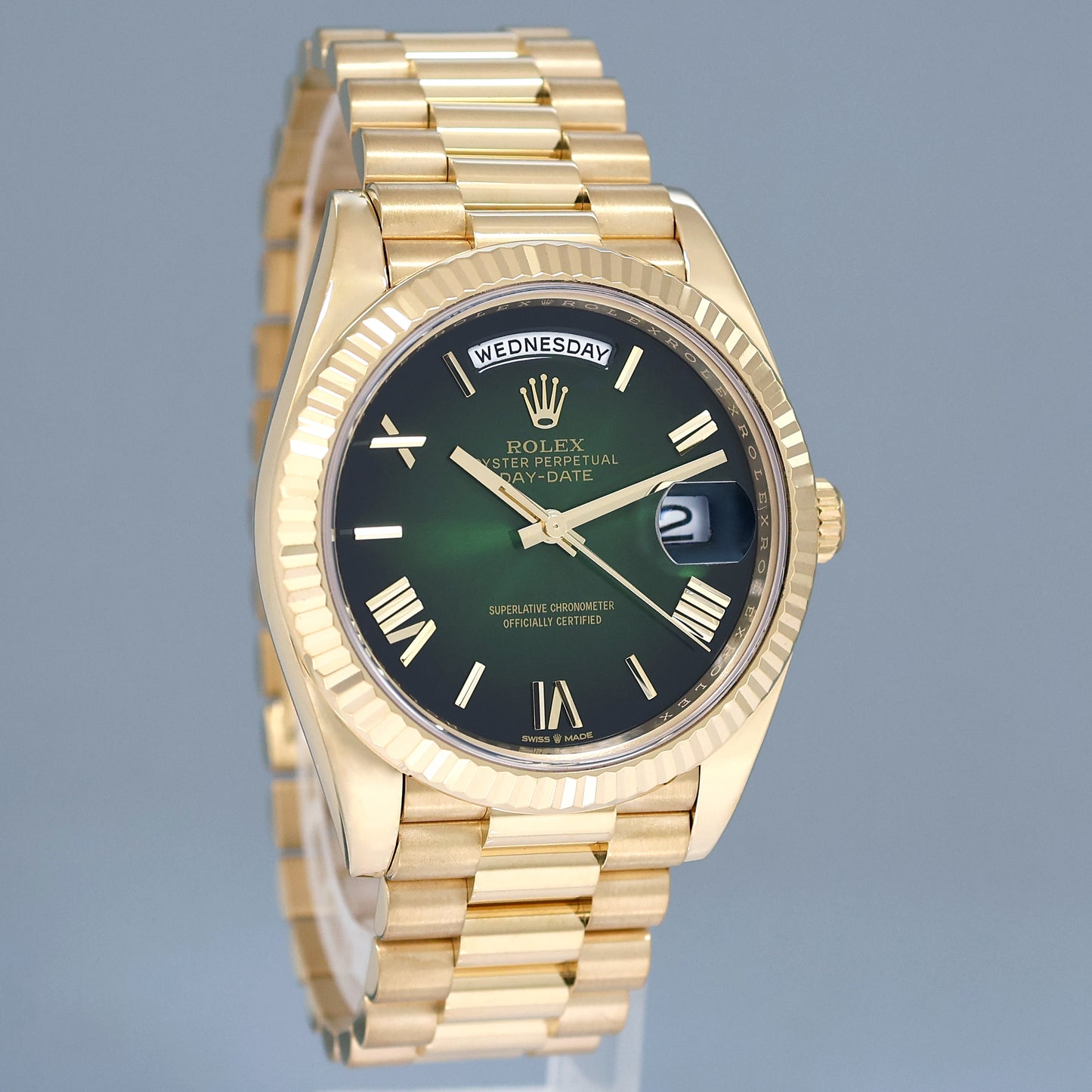 2022 MINT Rolex 228238 Day-Date 40 President 40mm Green Ombre Roman Yellow Gold Watch (Copy)