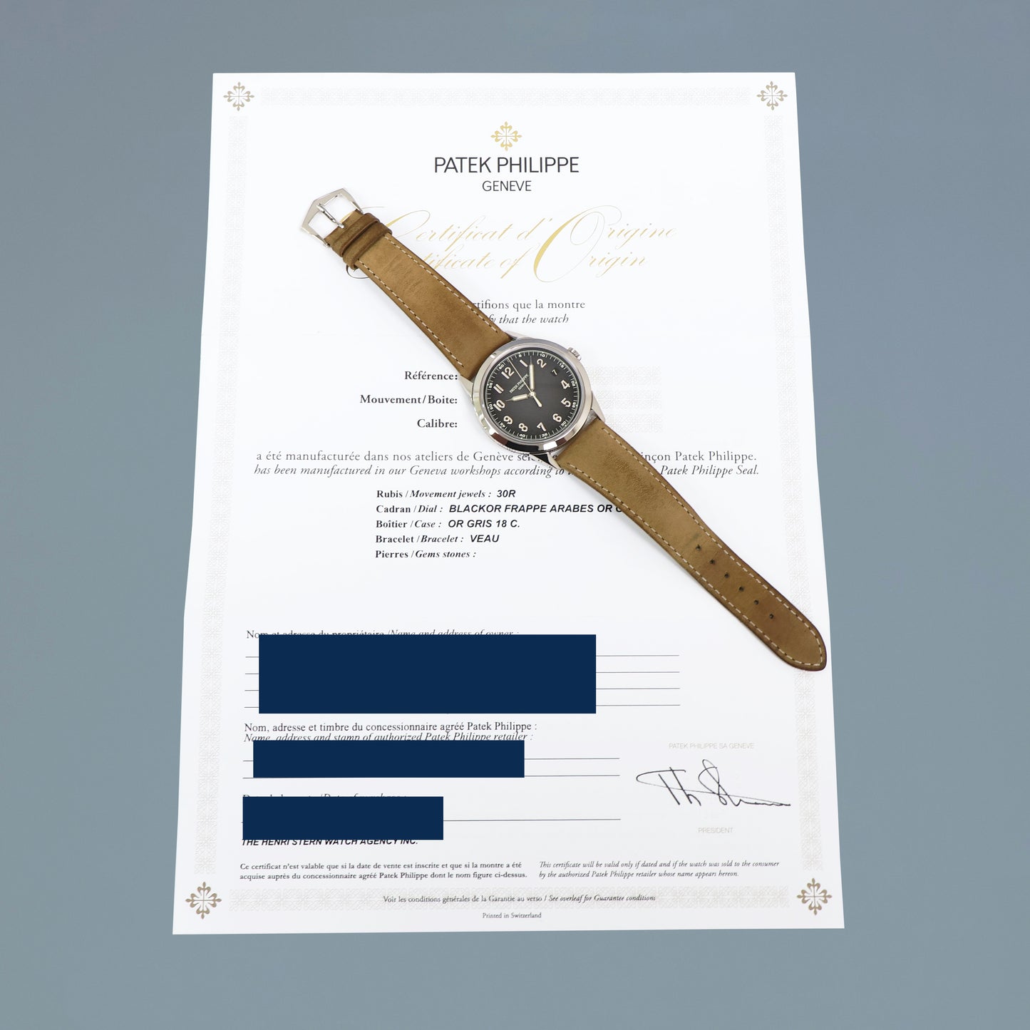 2023 PAPERS MINT Patek Philippe 5226G 40mm White Gold Black Dial Leather Watch Box
