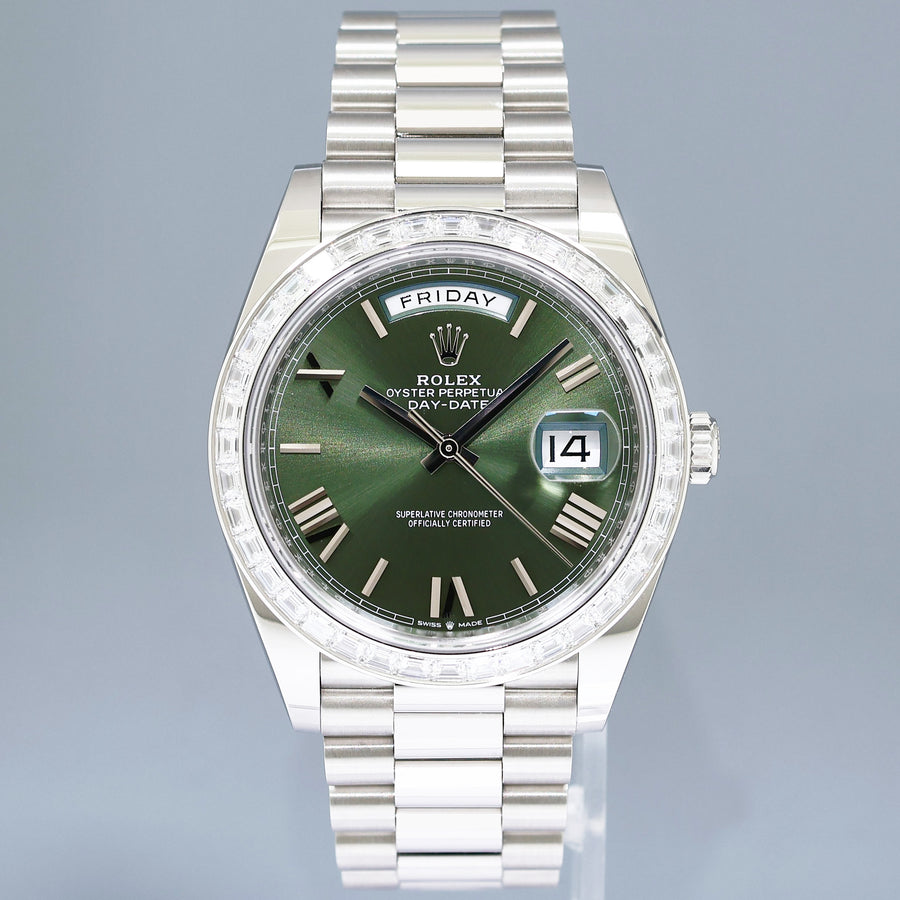PAPERS NEW Rolex Day-Date 40 President 228236 Platinum Baguette Green Roman Watch