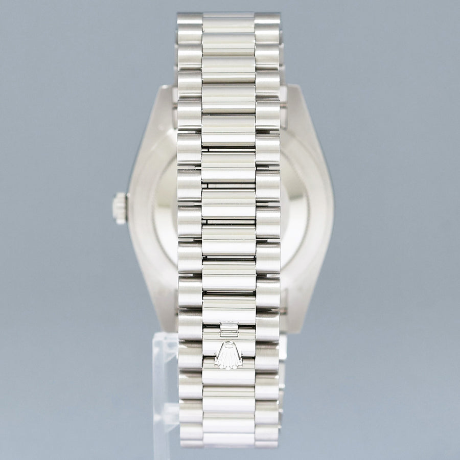 PAPERS NEW Rolex Day-Date 40 President 228236 Platinum Baguette Green Roman Watch