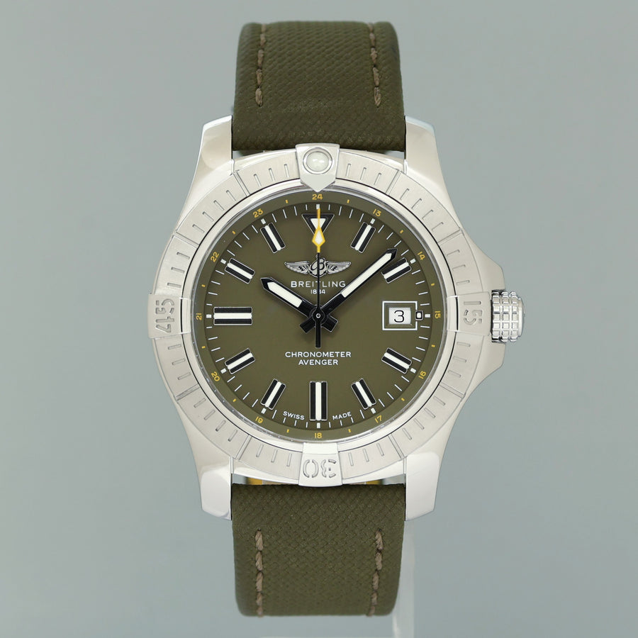 PAPERS MINT Breitling Chronometer Avenger Automatic 43mm Men's Green Watch A17318