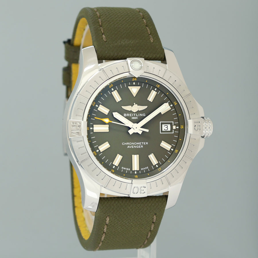PAPERS MINT Breitling Chronometer Avenger Automatic 43mm Men's Green Watch A17318