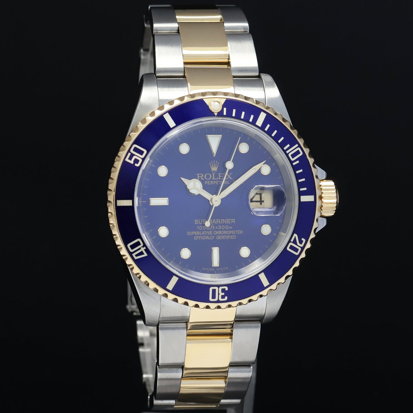 MINT 2004 Rolex Submariner 16613 Gold Steel Two Tone Gold Buckle Sunburst Blue Watch