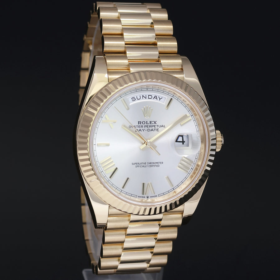 2023 MINT Rolex 228238 Day-Date 40 President Silver Roman Gold Watch Box