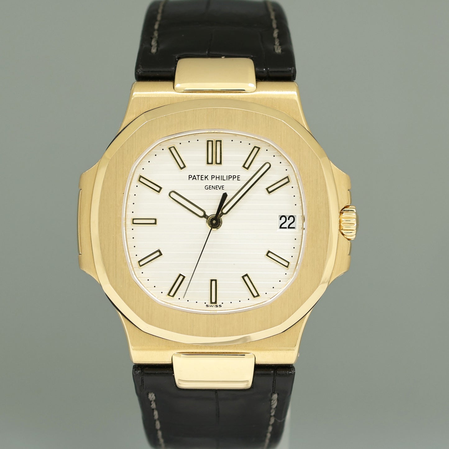 MINT PAPERS Patek Philippe Nautilus 5711J White 18k Yellow Gold 5711J-001 Watch Box