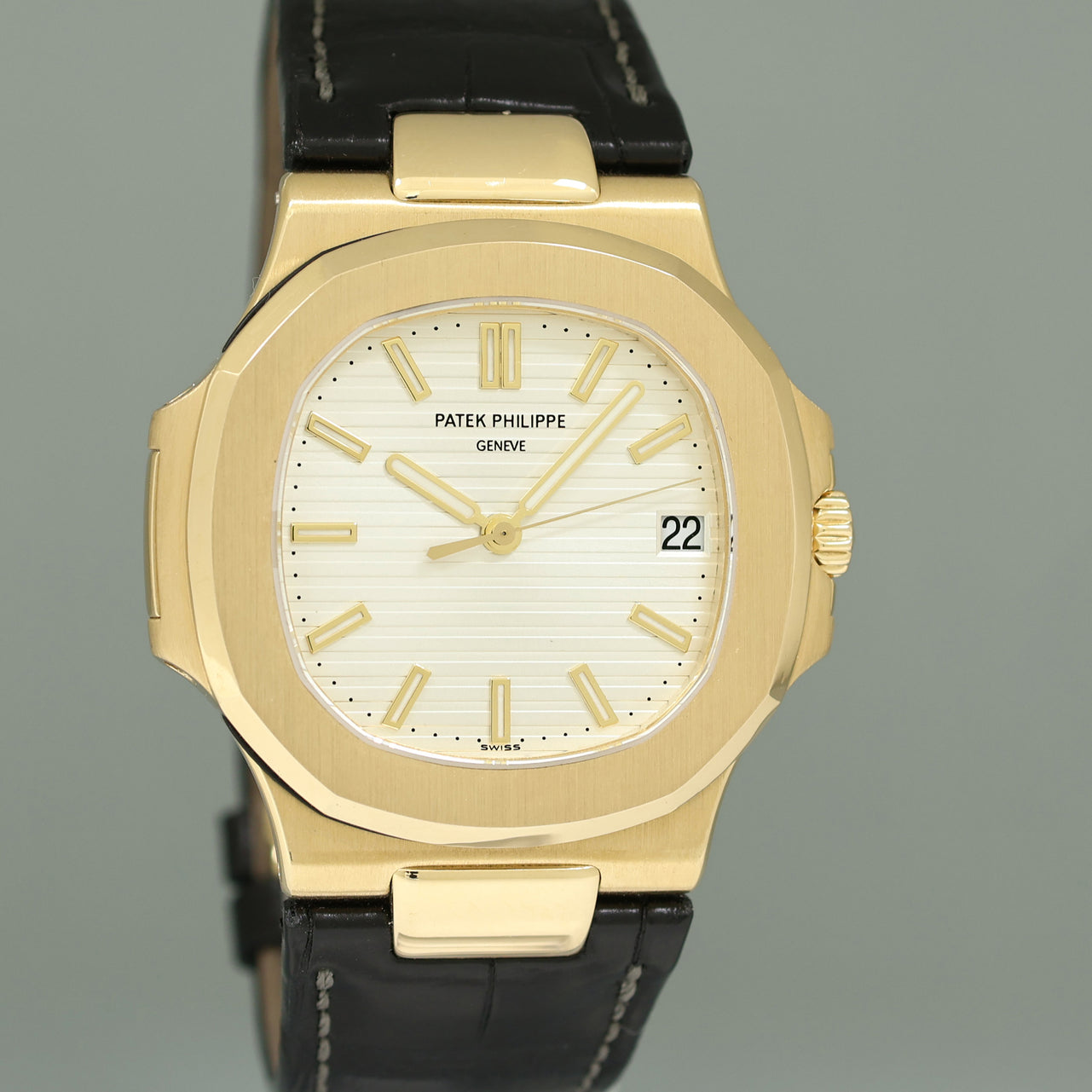 MINT PAPERS Patek Philippe Nautilus 5711J White 18k Yellow Gold 5711J-001 Watch Box