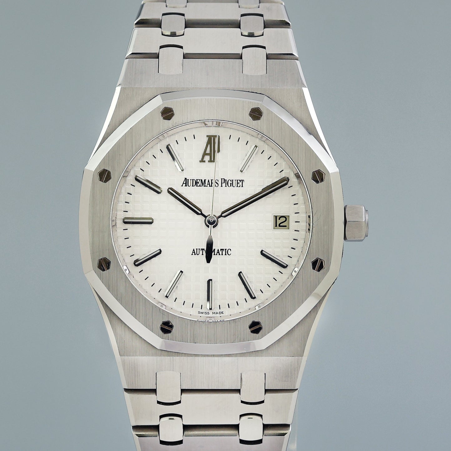 MINT PAPERS Audemars Piguet Royal Oak White 39mm Steel 15300ST Watch Box