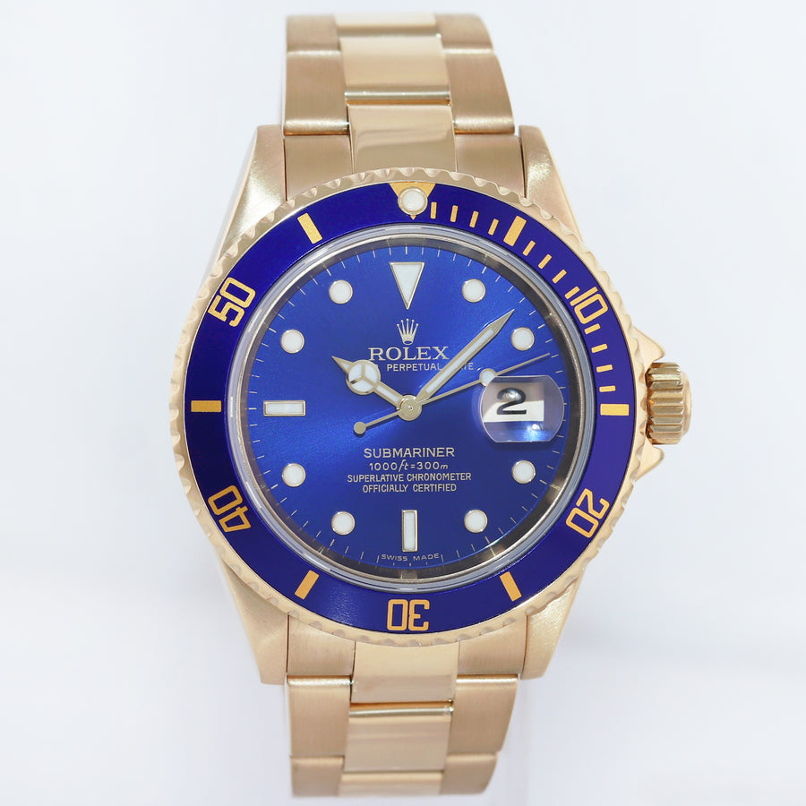 MINT 2005 Rolex 16618 Submariner Yellow Gold Sunburst Blue 40mm No Hole Case Watch