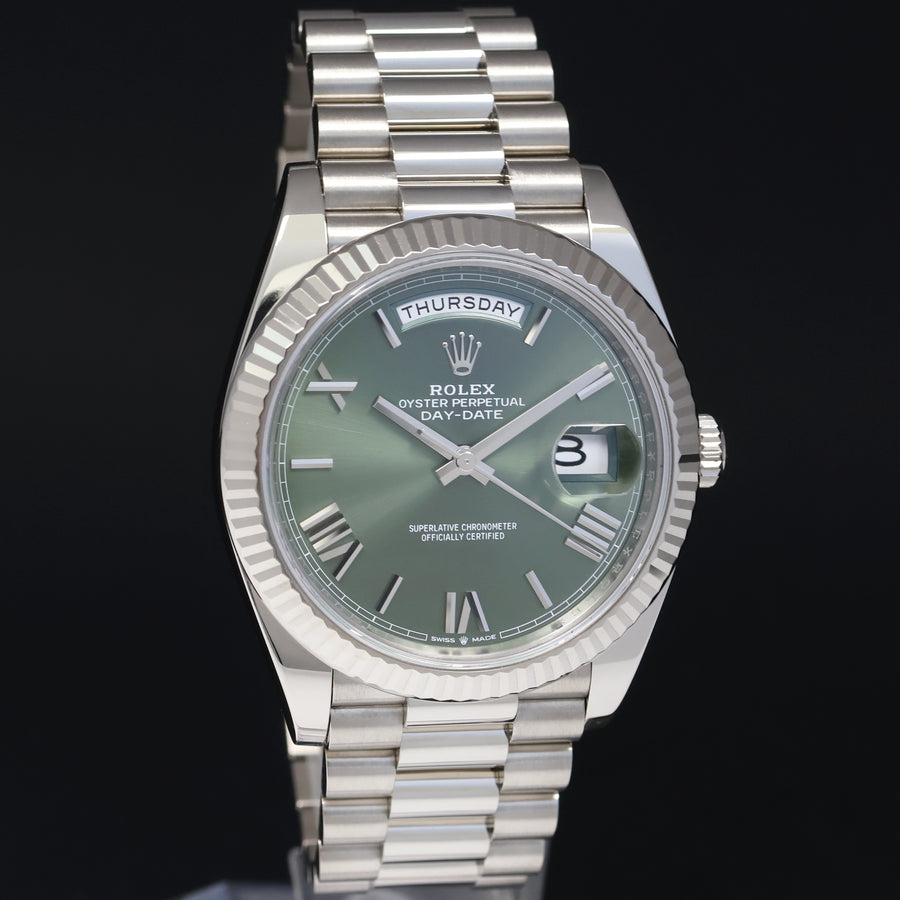 2021 MINT Papers Rolex Day Date 40 White Gold President GREEN OLIVE 228239 Watch