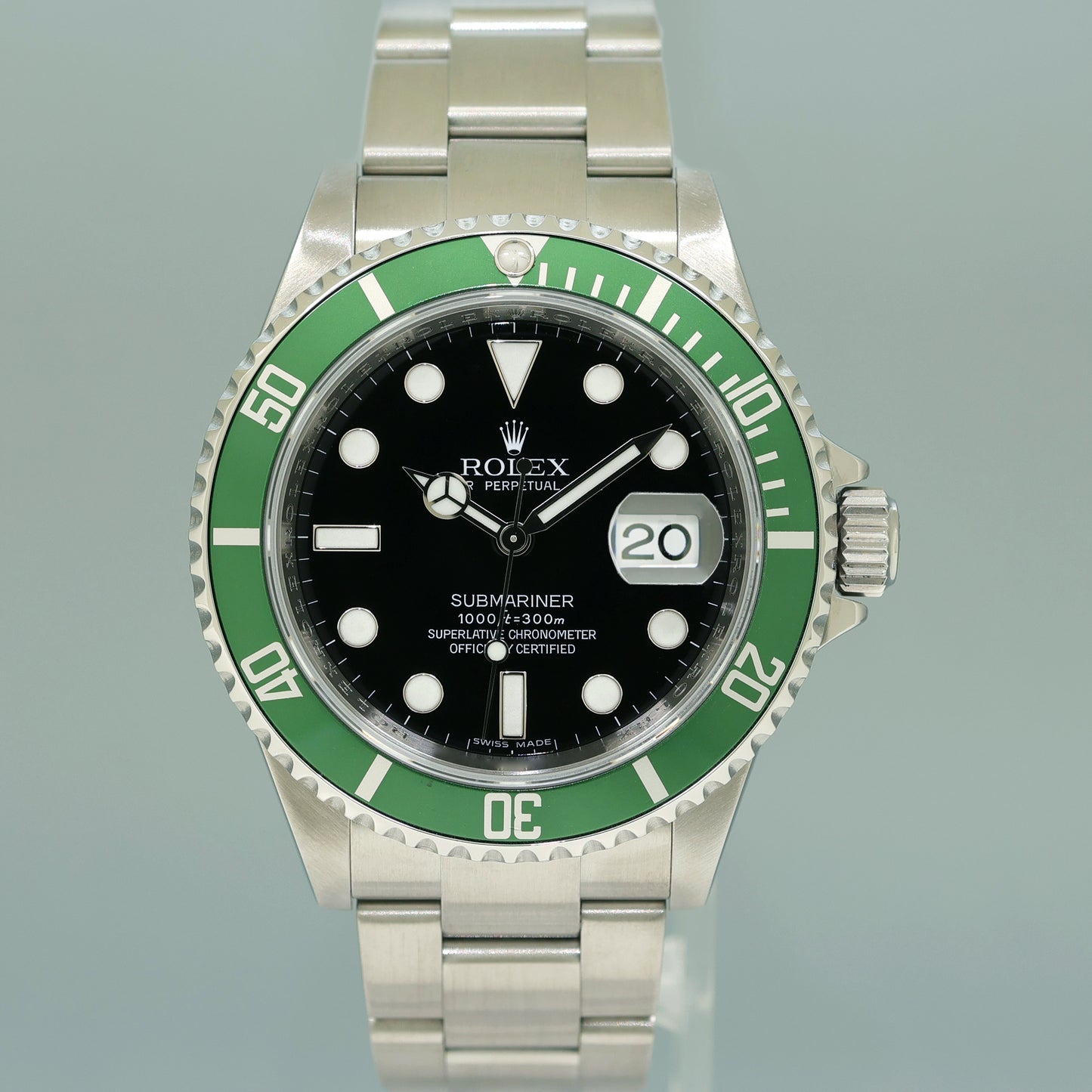 MINT 2009 Rolex Kermit Green Anniversary 40mm Submariner 16610LV Watch Box