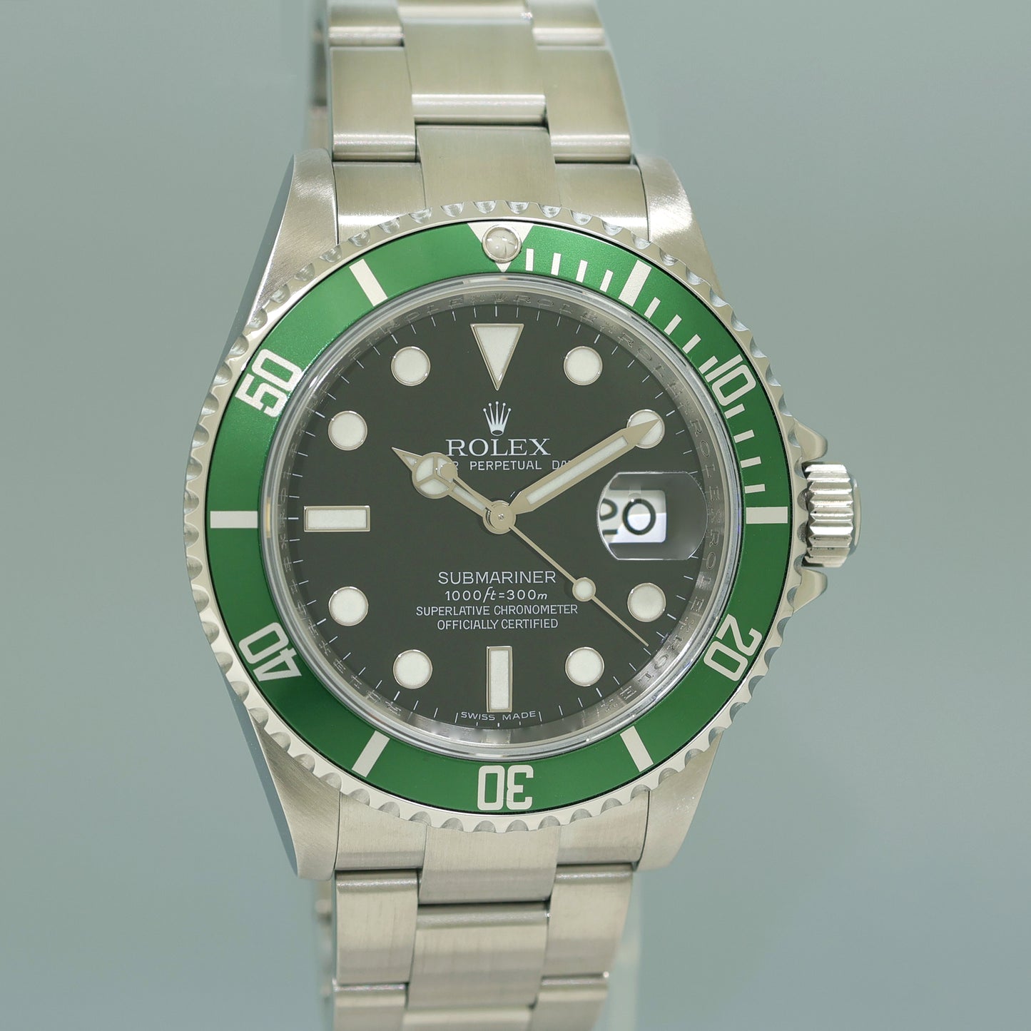 MINT 2009 Rolex Kermit Green Anniversary 40mm Submariner 16610LV Watch Box