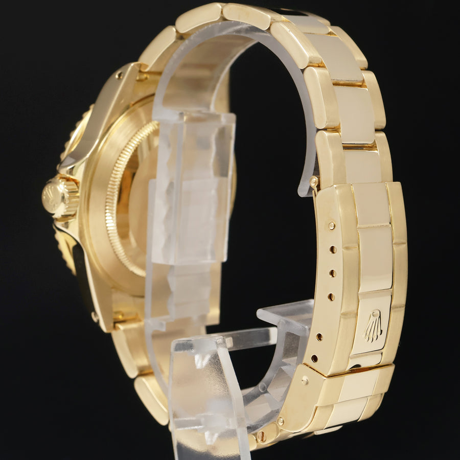 2001 MINT Rolex 16618 Submariner Yellow Gold Black Dial 40mm Watch Box