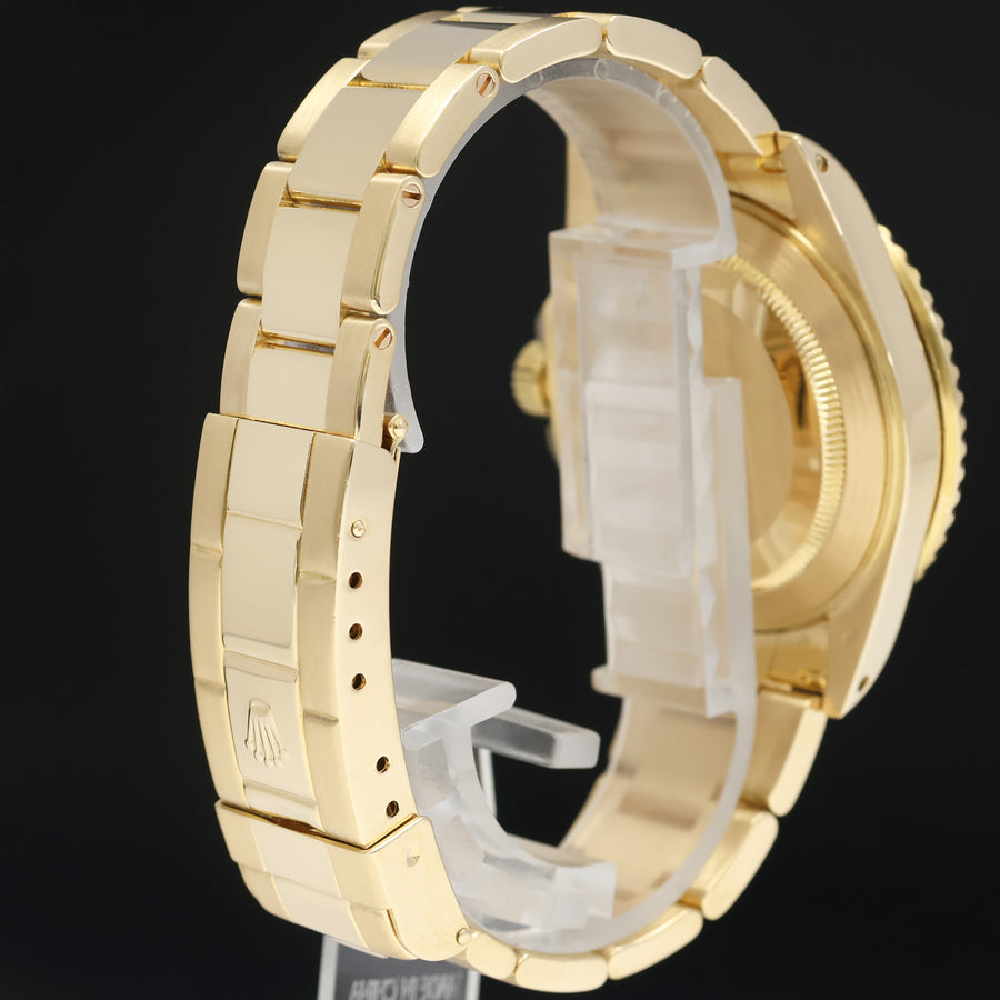 2001 MINT Rolex 16618 Submariner Yellow Gold Black Dial 40mm Watch Box