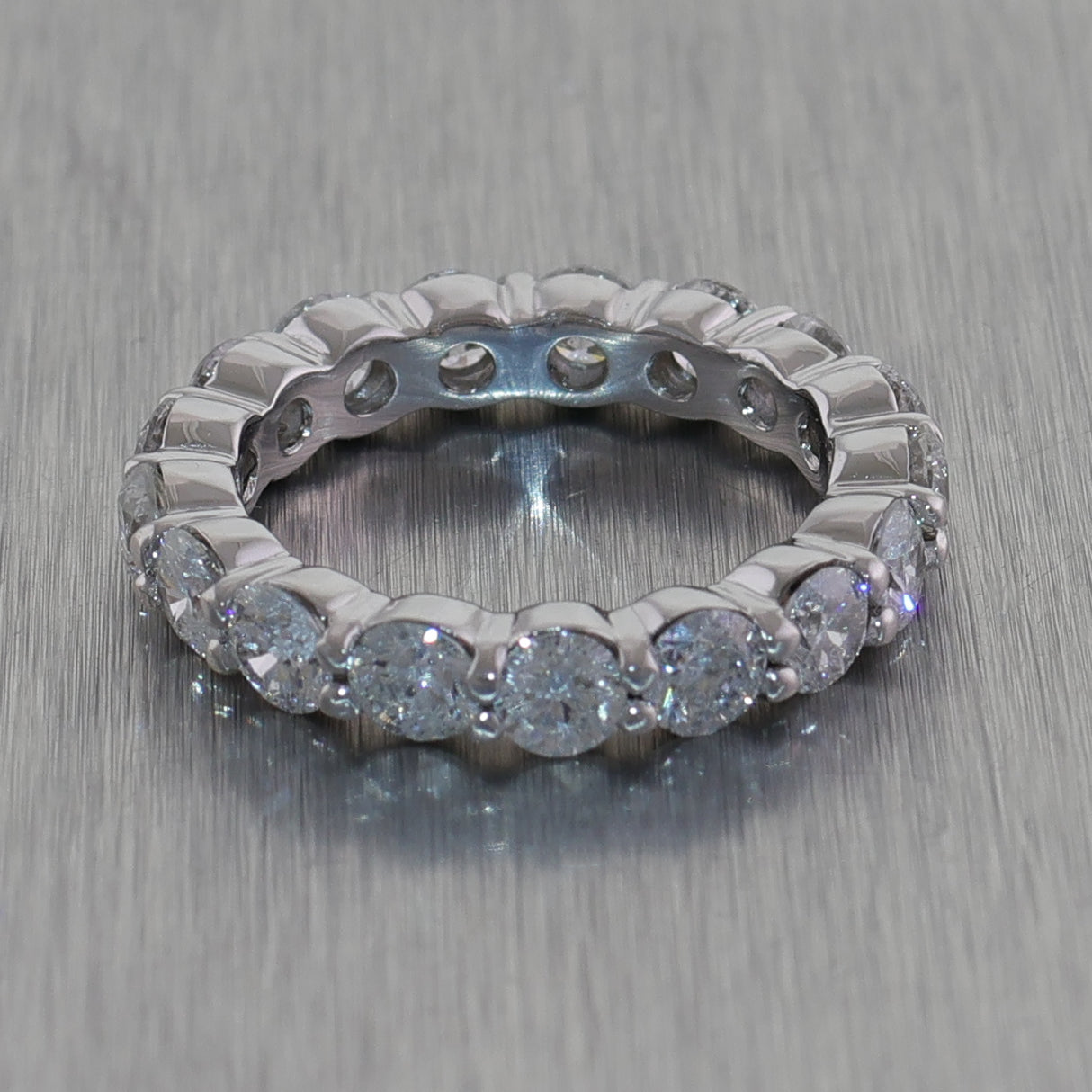 14k White Gold 3.50ctw Round Cut Diamond Eternity Wedding Band Ring