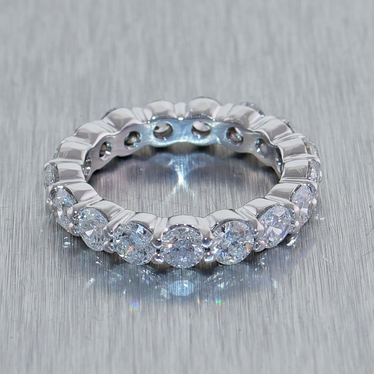 14k White Gold 3.50ctw Round Cut Diamond Eternity Wedding Band Ring