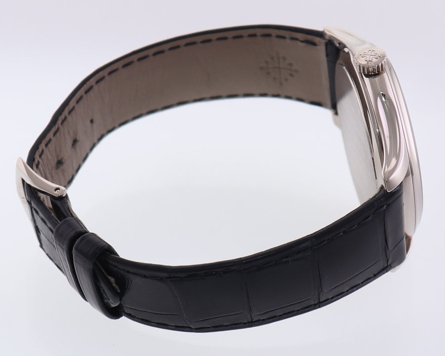 MINT Patek Philippe 5227G 39mm White Gold Black Dial Leather Watch Box