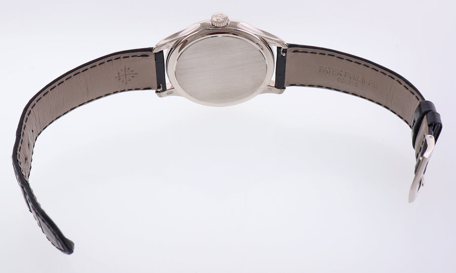 MINT Patek Philippe 5227G 39mm White Gold Black Dial Leather Watch Box
