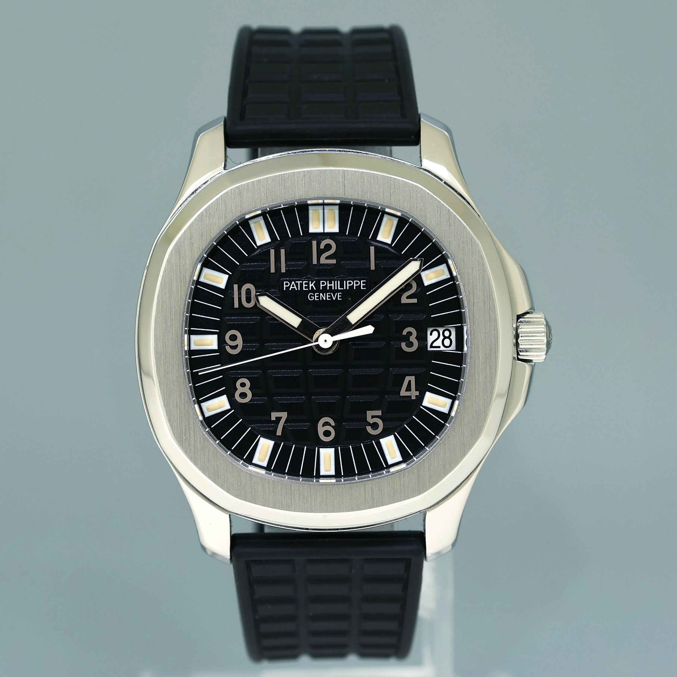 MINT PAPERS Patek Philippe Steel Aquanaut Black Rubber JUMBO 5065 38mm Watch Box