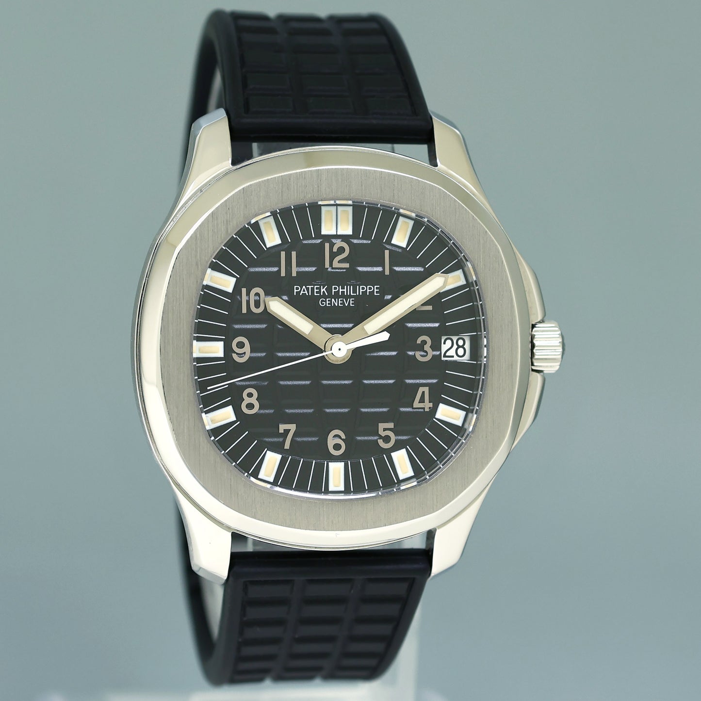 MINT PAPERS Patek Philippe Steel Aquanaut Black Rubber JUMBO 5065 38mm Watch Box