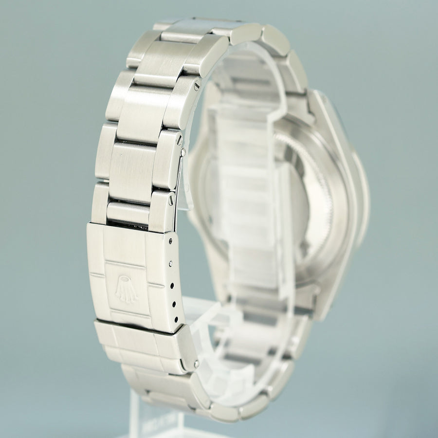 PAPERS 1999 MINT Rolex Explorer II White 16570 40mm Polar Swiss Only Watch Box