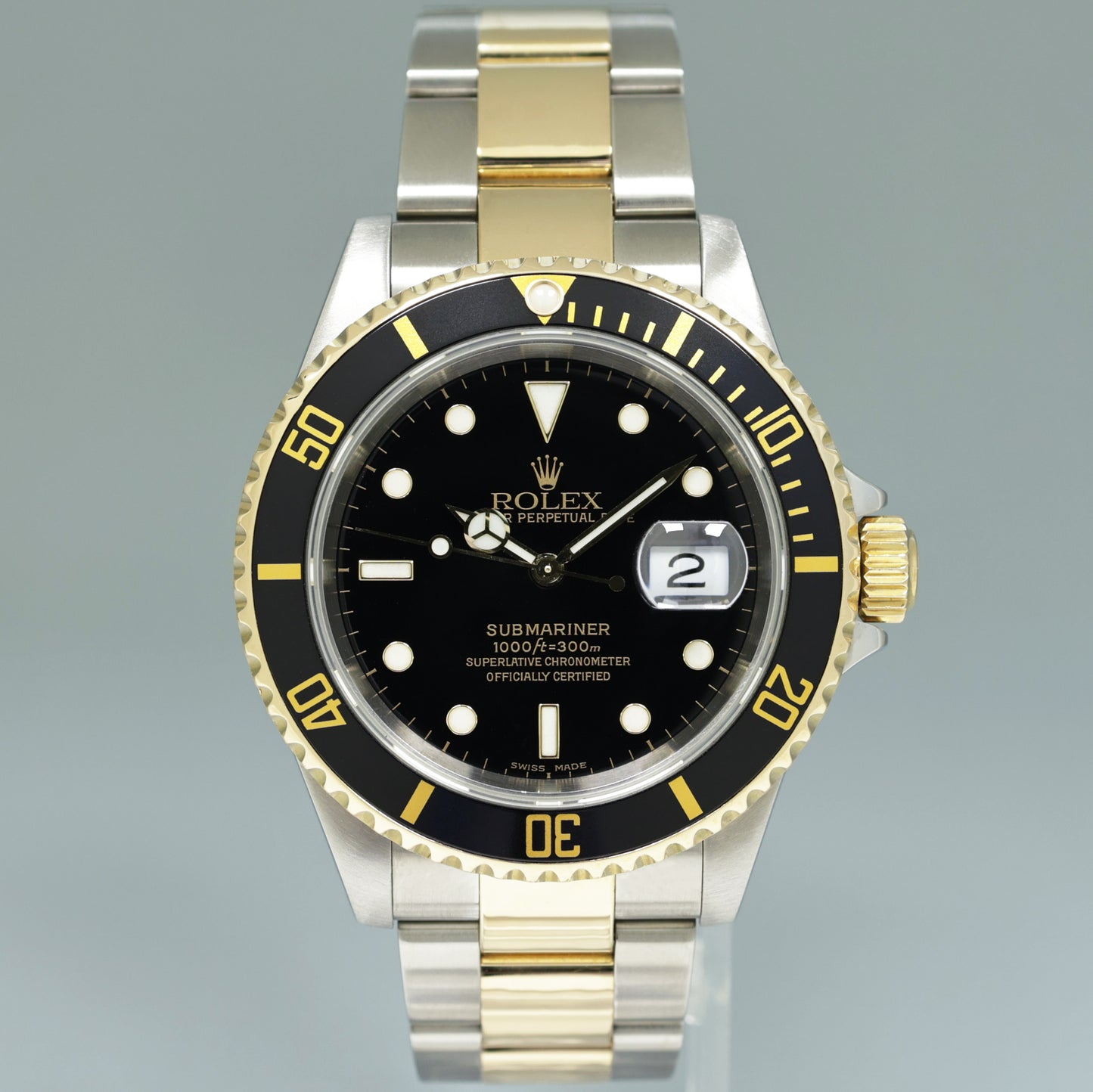 2000 MINT GOLD BUCKLE Rolex Submariner 16613 Gold Steel Two Tone Black Watch Box