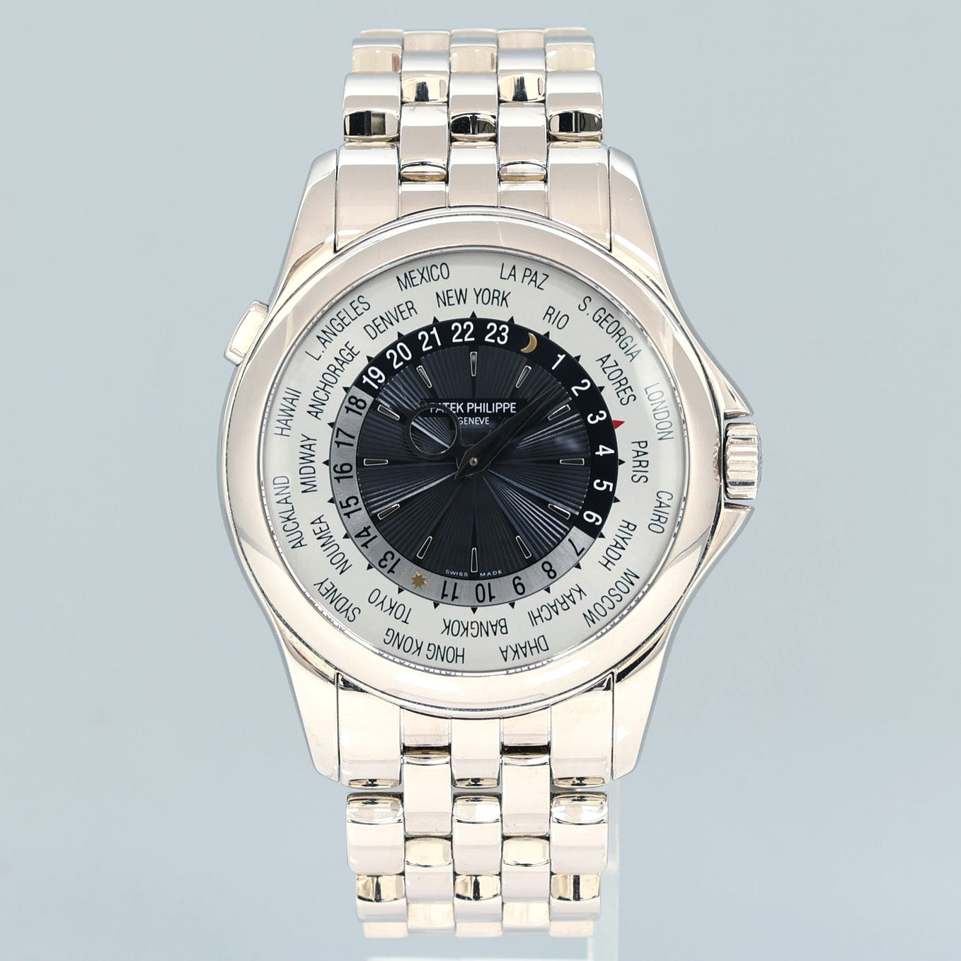 MINT PAPERS Patek Philippe 5130/1g 39mm White Gold Bracelet  World Time Watch Box