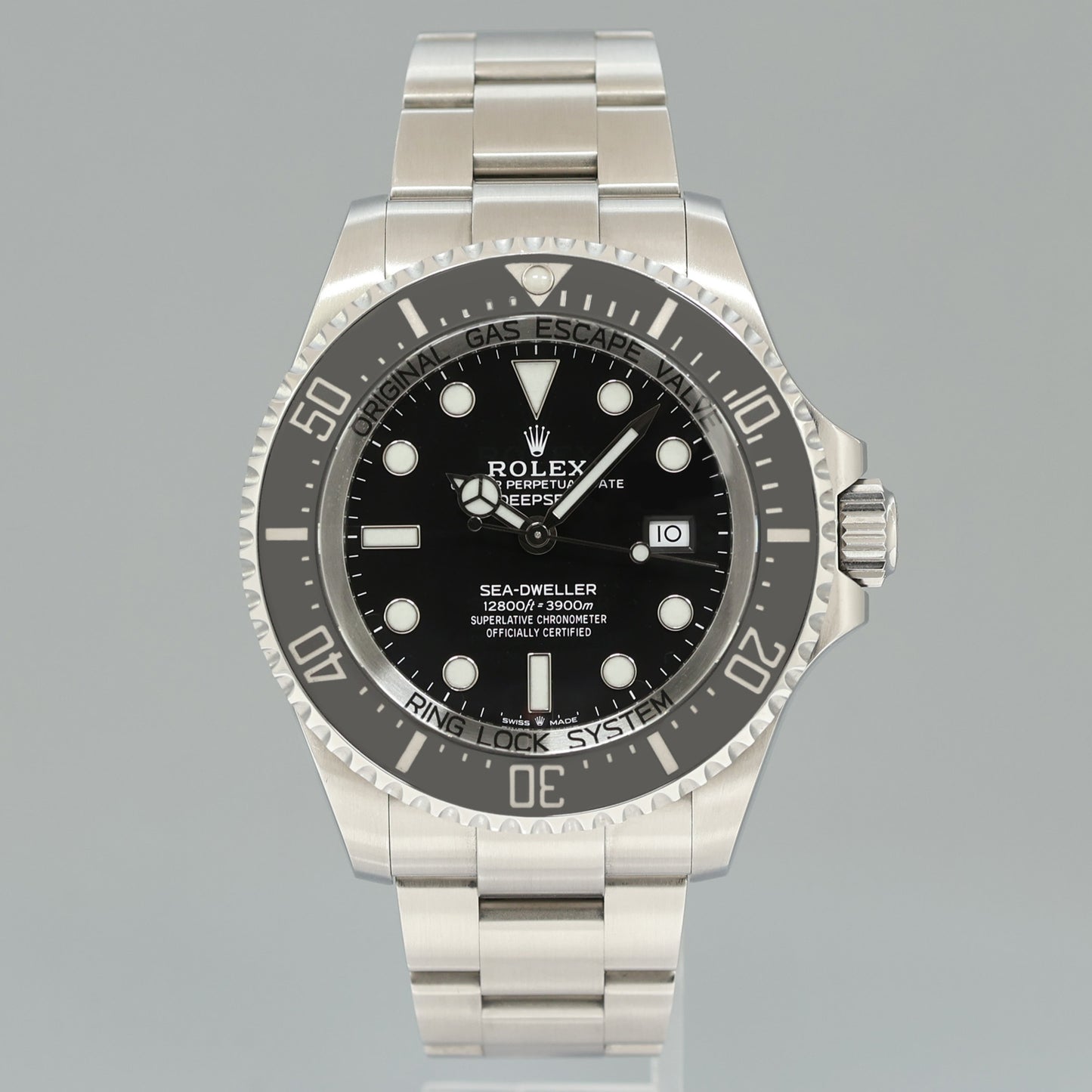 2022 MINT Rolex Sea-Dweller Deepsea Black 126660 44mm Steel Watch Box