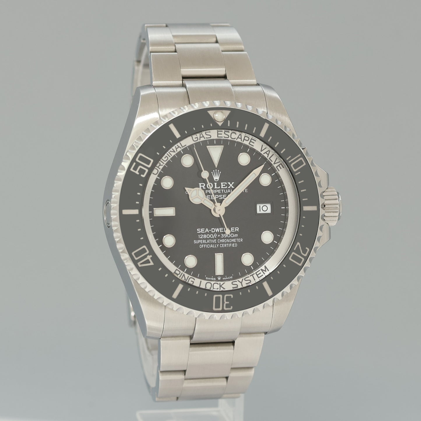 2022 MINT Rolex Sea-Dweller Deepsea Black 126660 44mm Steel Watch Box