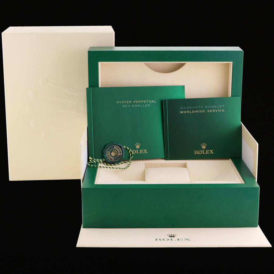 Mint 2016 Rolex Sky-Dweller Rose Gold 326135 42mm Chocolate Leather Watch Box