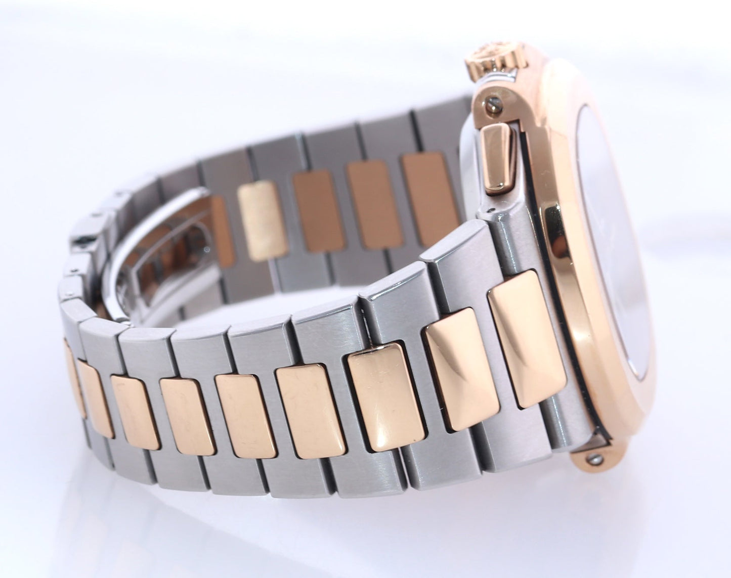 MINT 2015 PAPERS 5980/1AR-001 Patek Philippe Nautilus Rose Gold Two Tone Blue Watch