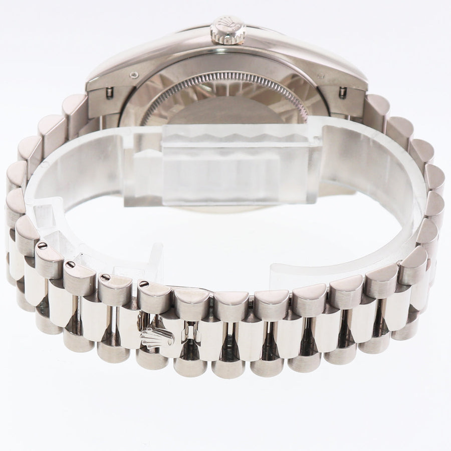 PAPERS MINT Rolex Day Date 40 White Gold President 40mm White Roman 228239 Watch Box