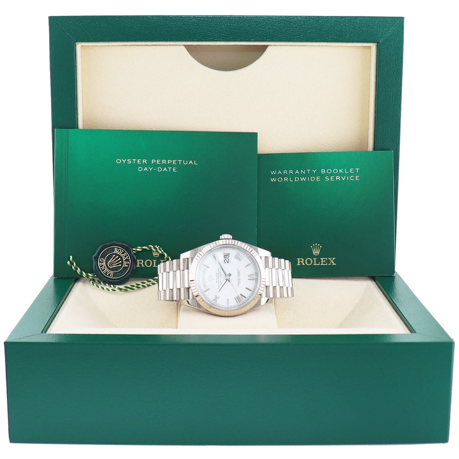 PAPERS MINT Rolex Day Date 40 White Gold President 40mm White Roman 228239 Watch Box