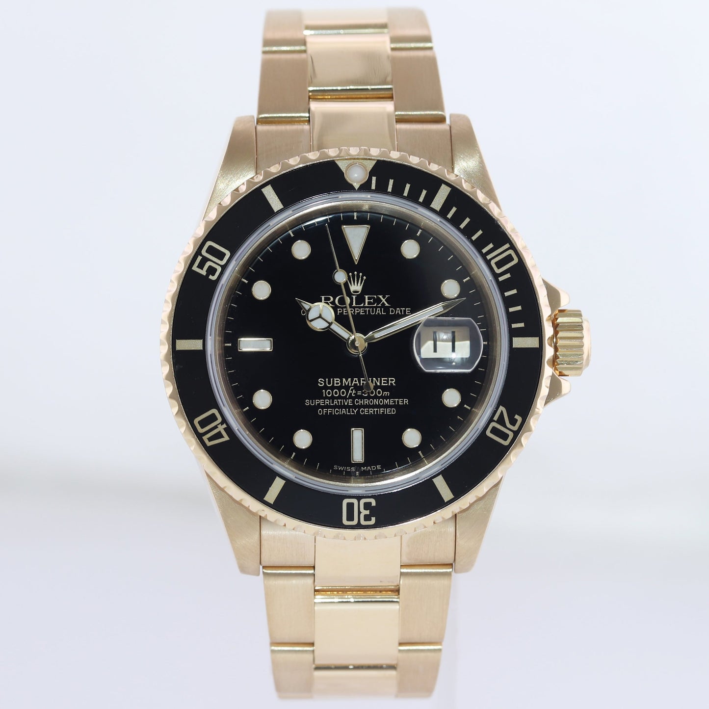 2002 MINT Rolex 16618LN Submariner 18K Yellow Gold Black Dial 40mm No Hole Case Watch Box